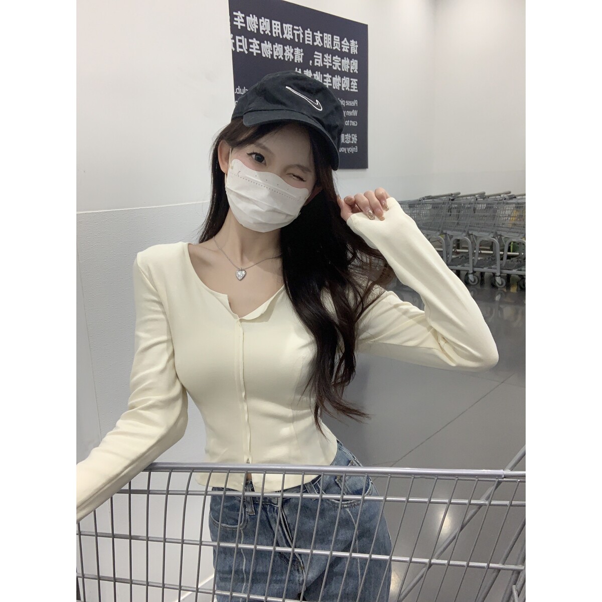 辣妹别致v领长袖t恤女秋冬德绒打底衫内搭显瘦小个子短款保暖上衣