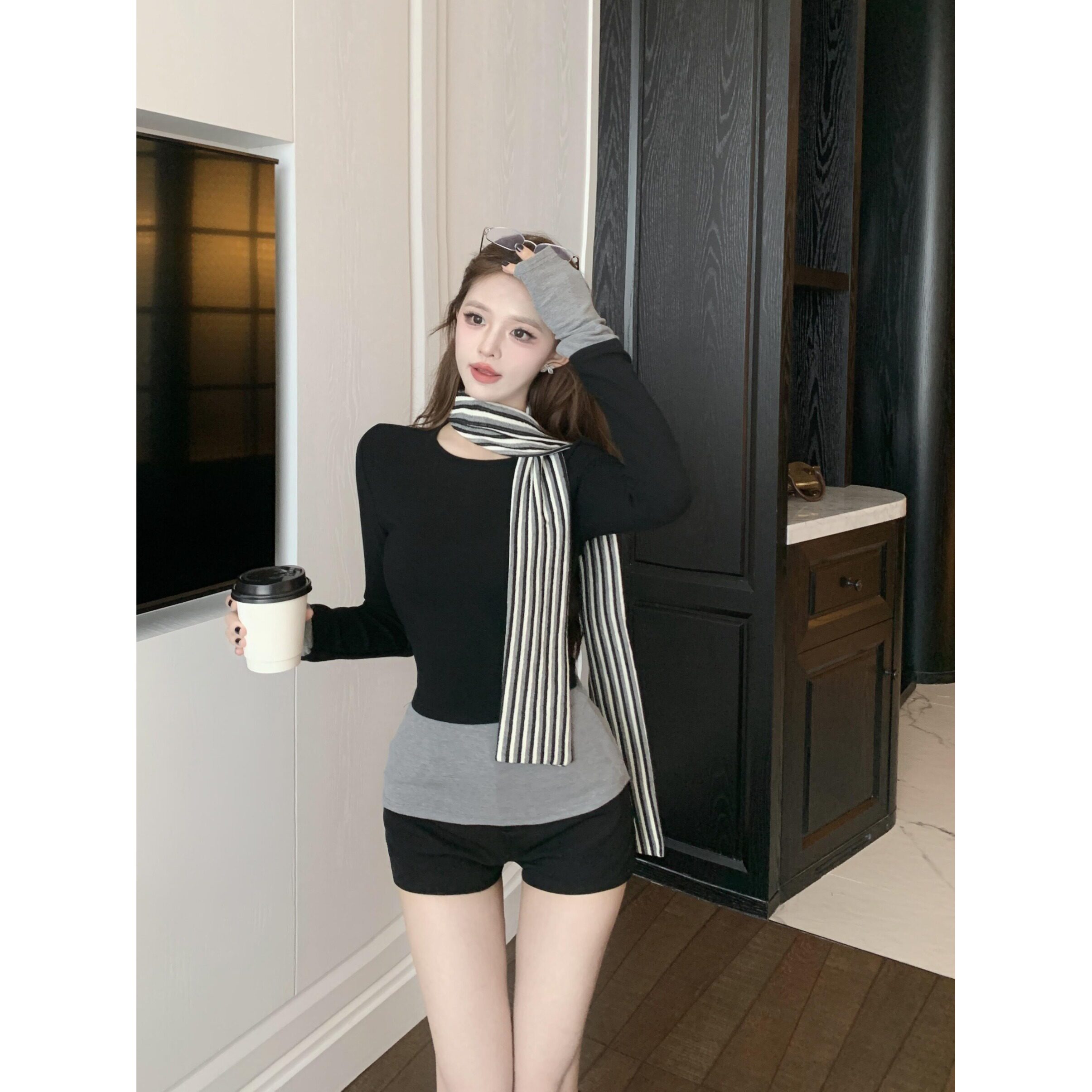 假两件飘带条纹长袖t恤女秋冬纯欲辣妹挂脖上衣高级感打底衫内搭