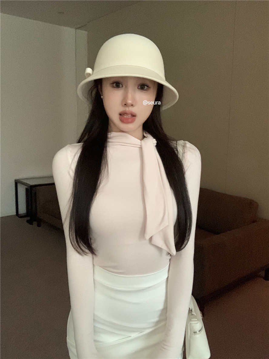 温柔纯欲飘带领设计感长袖T恤
