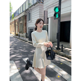 长袖连衣裙秋冬新款显瘦针织裙中长款内搭打底毛衣裙女a字小黑裙