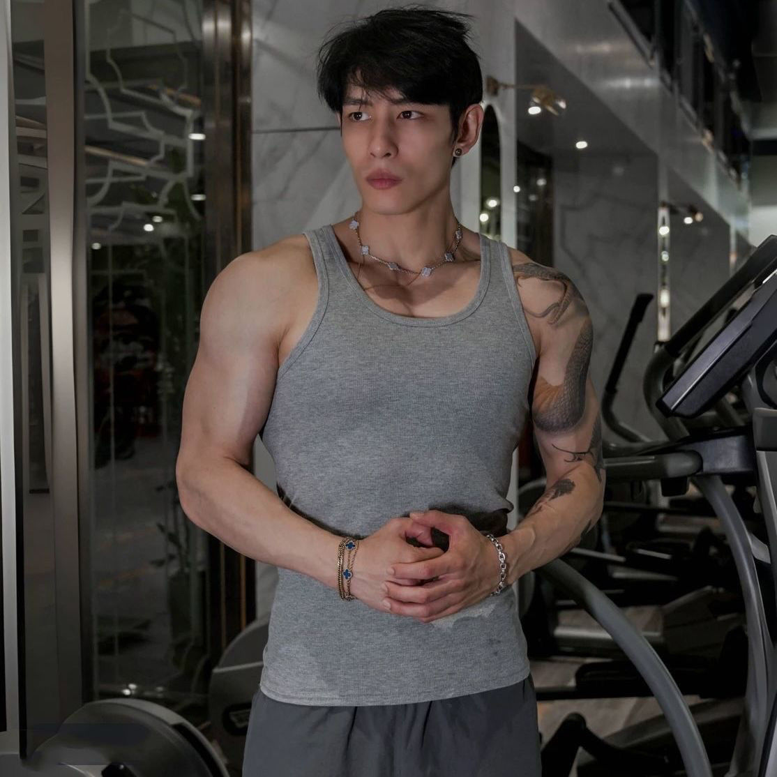 【三件装】夏男士百搭吸汗螺纹背心运动健身弹力修身坎肩圆领上衣