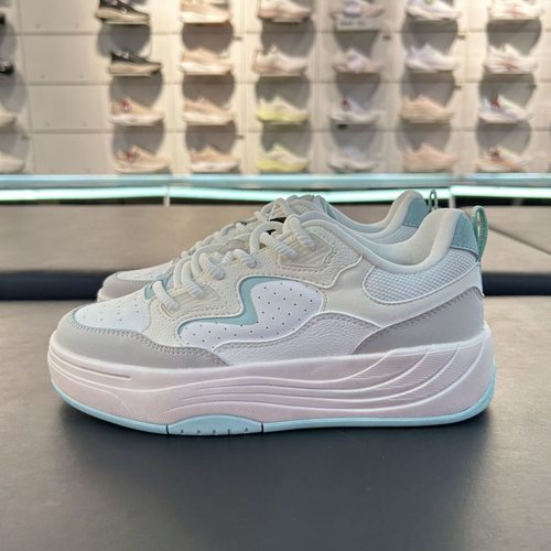 安踏PG7板鞋女软底夏新款低帮潮流8休闲运动鞋百搭正品122538079