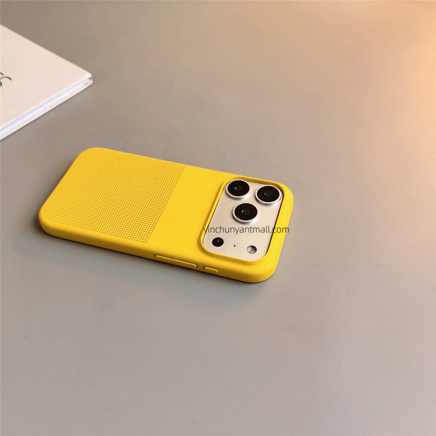 黄色岩砂磁吸适用苹果17手机壳磨砂16Pro硬15pro简约16高级感iPhone15防摔新款17pro全包16promax男女超火,3C数码配件,手机保护套/壳,淘宝优惠券,粉丝福利购,淘宝优惠卷