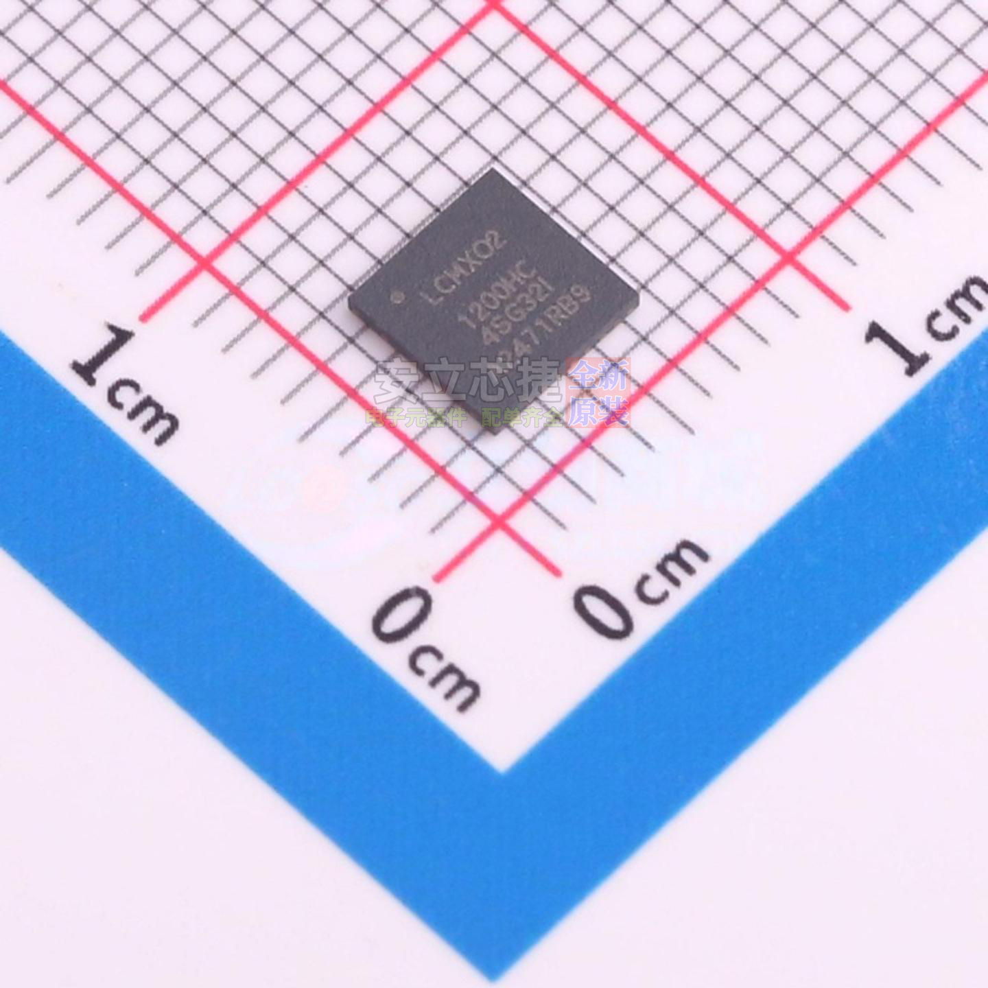 可编程逻辑器件(CPLD/FPGA) LCMXO2-1200HC-4SG32I QFN-32 LATTIC