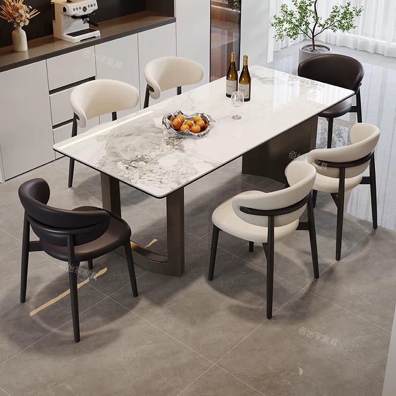2025新款岩板餐桌椅意式极简小户型家用轻奢高级感现代简约饭桌子