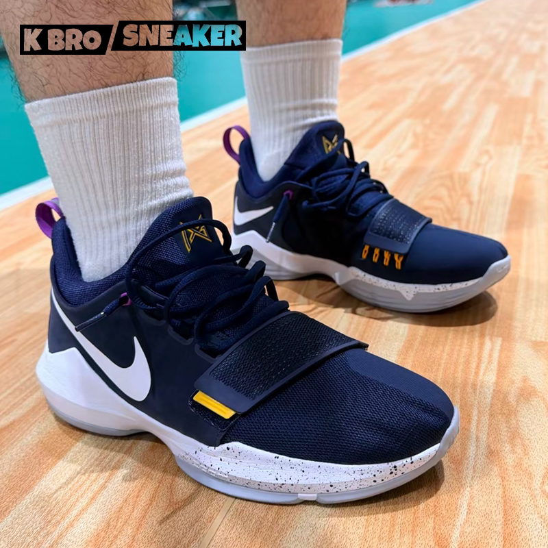 耐克PG1低帮防滑减震篮球鞋