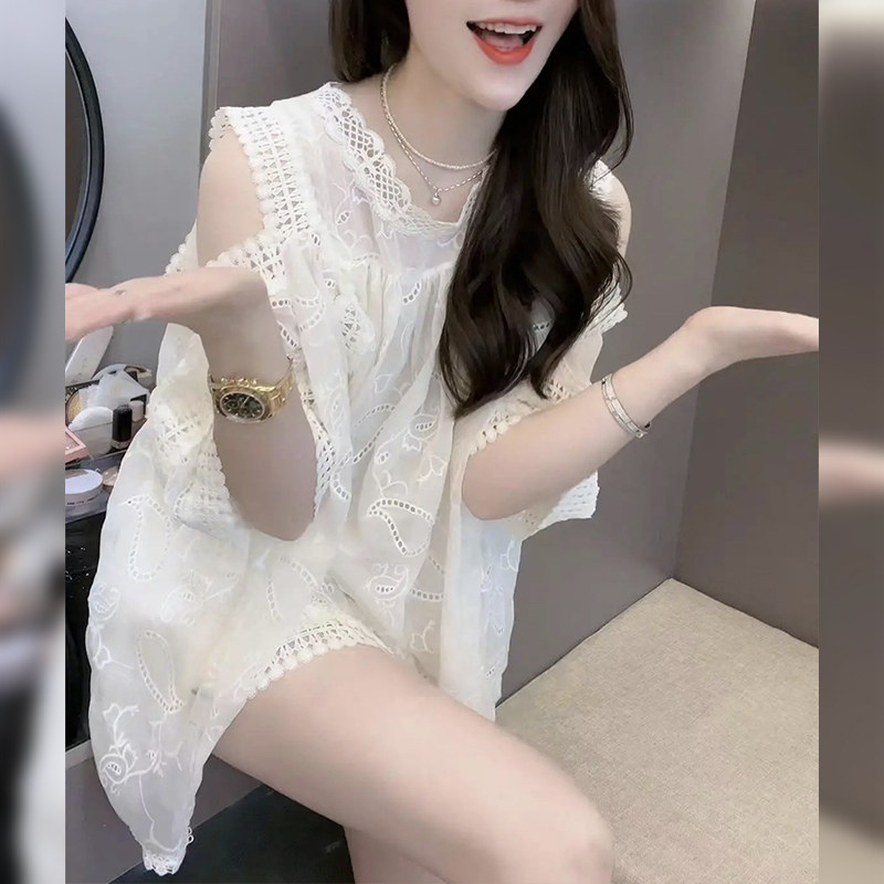 微胖显瘦套装女夏装2026欧货蕾丝镂空露肩雪纺衫上衣+短裤两件套