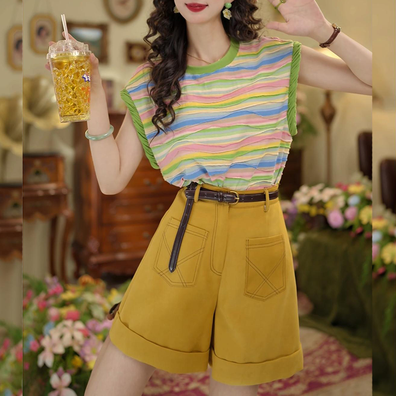 韩系高级感穿搭套装女2026夏季彩色条纹无袖t恤阔腿短裤子两件套