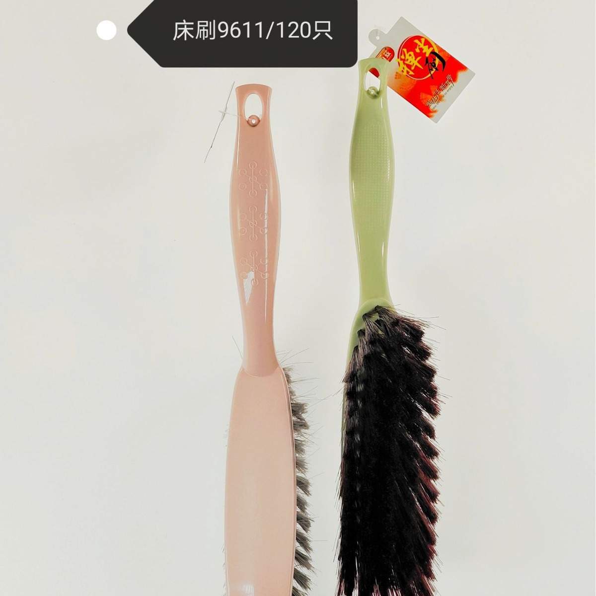 仟百兹简洁系列 红紫掸尘刷 经济实惠功能多样坚固刷子9611