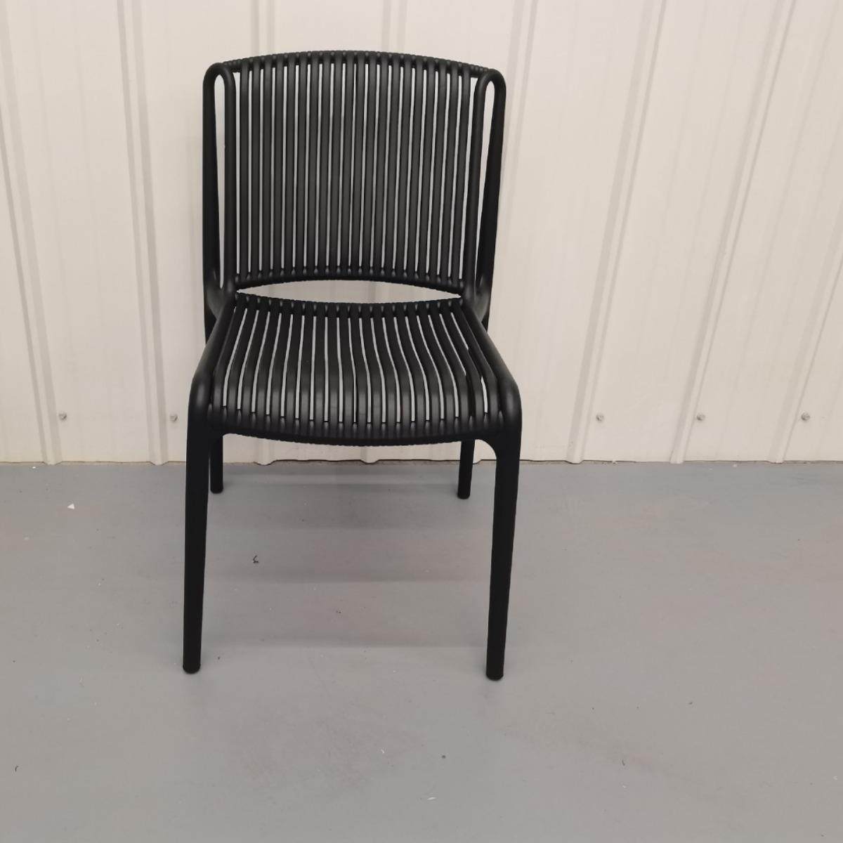 北欧成人整装椅子时尚简约塑料靠背椅子加厚镂空户外不带扶手餐椅