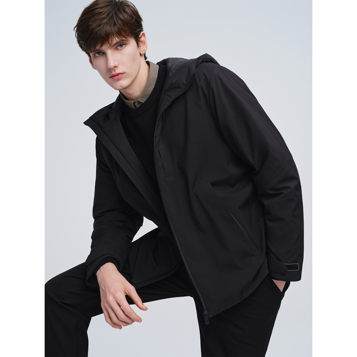 卓凡尼·华伦天奴三防户外羽绒服