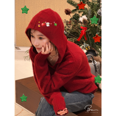 佟小白TXB 进口狐狸毛混纺羊毛红色新年连帽毛衣v领长袖针织上衣