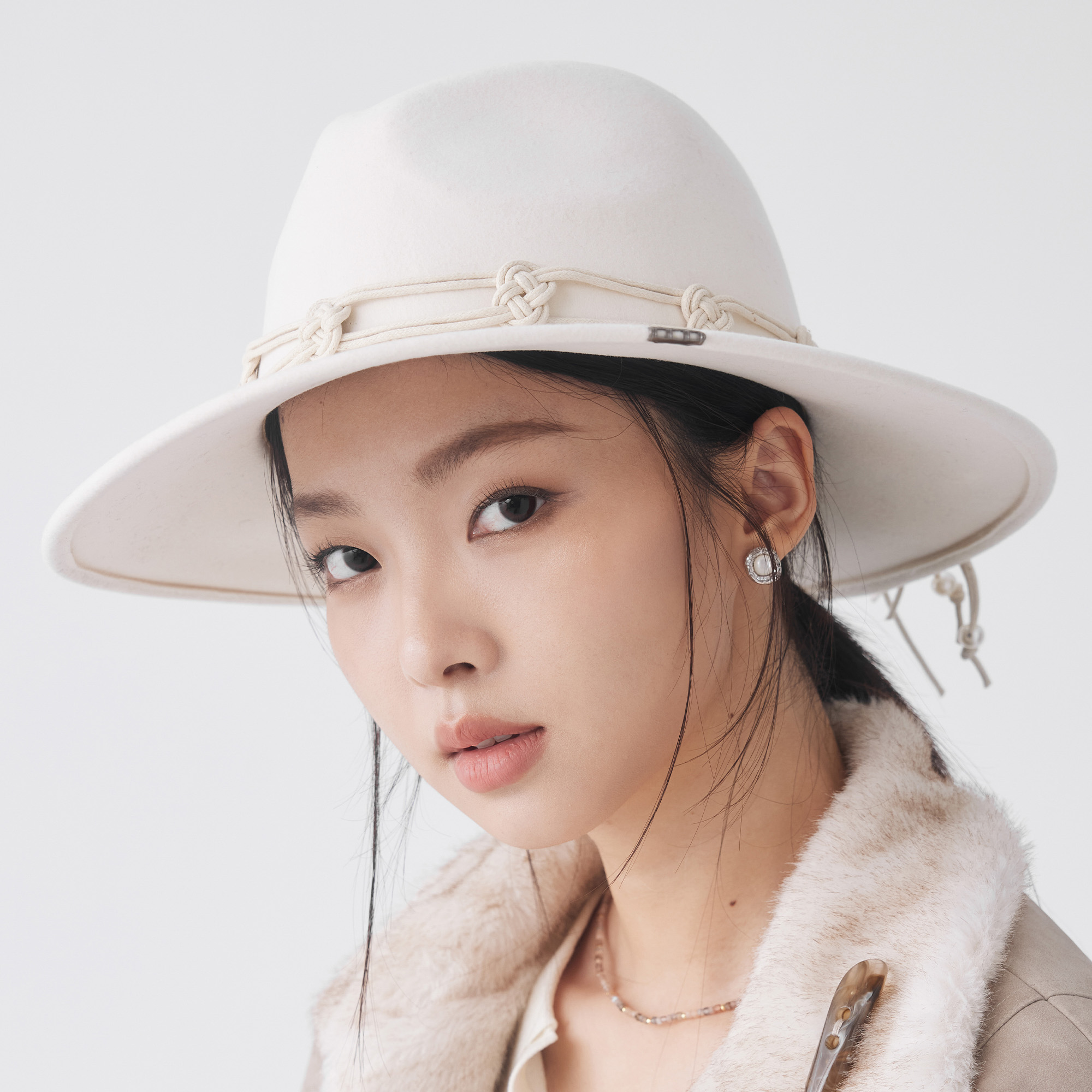 clásico珍珠编绳复古羊毛礼帽