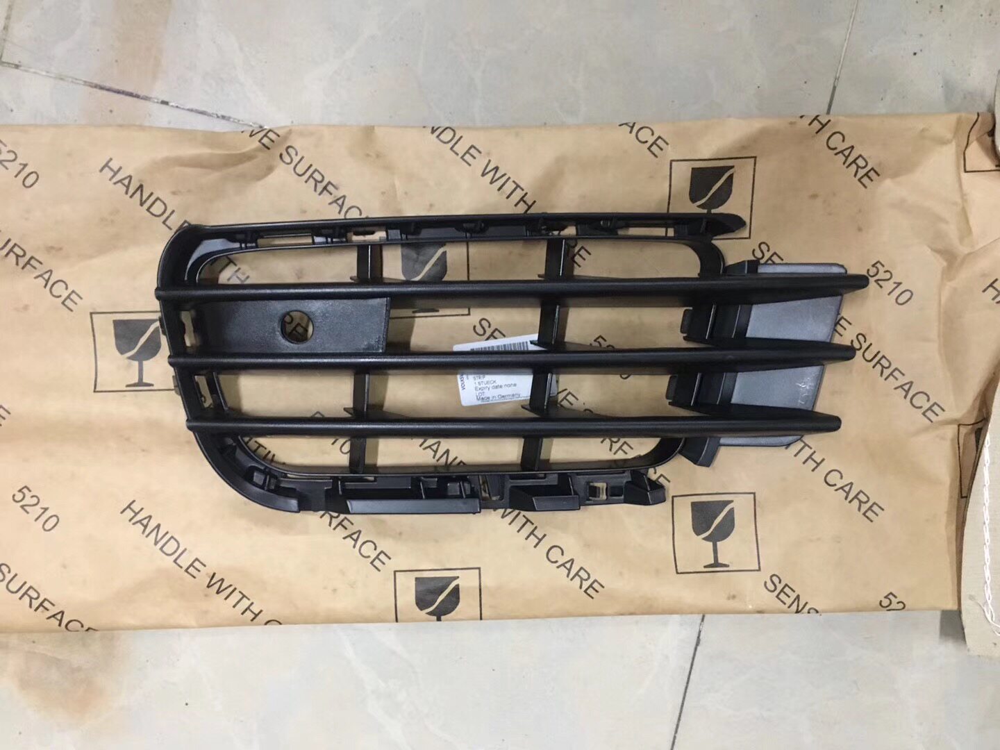 11 12 13 14 15 TOUAREG 앞 범퍼 상단 중앙 그릴 하단 중앙 그릴 앞 범퍼 그릴 안개등 프레임에 적합