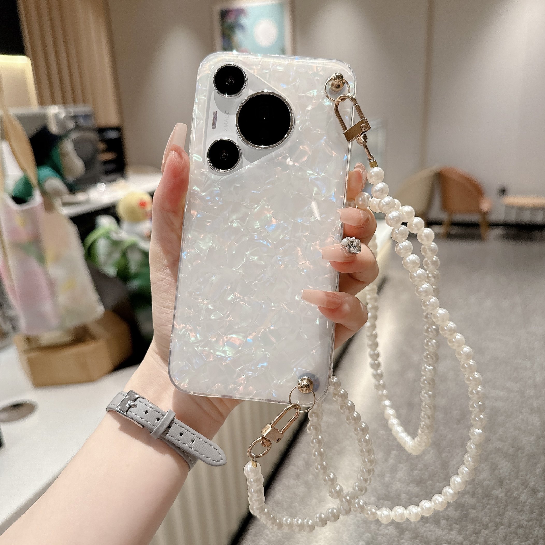 贝壳纹适用华为Pura70手机壳mate60/50/40/30Epro+珍珠链条nova12新款p70女全包斜挎背带挂绳