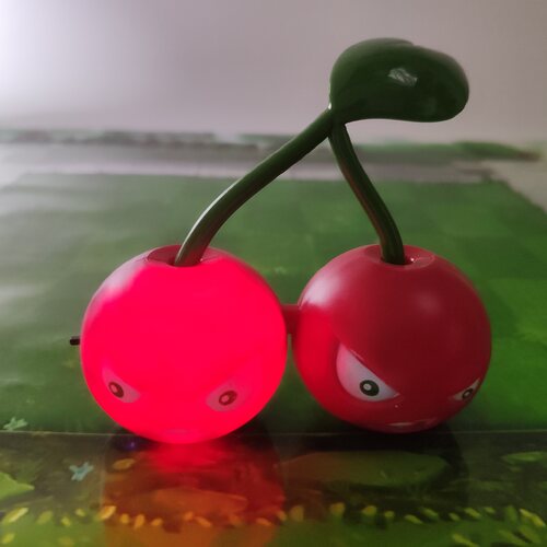 植物大战僵尸发光樱桃炸弹正版