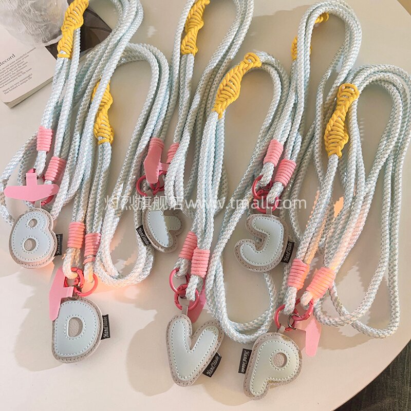 DIY蓝色字母手机挂件多功能手机链户外防丢斜跨长绳百搭个性女款通用ccd相机便携侧肩背带式挂绳结实耐用挂链图片