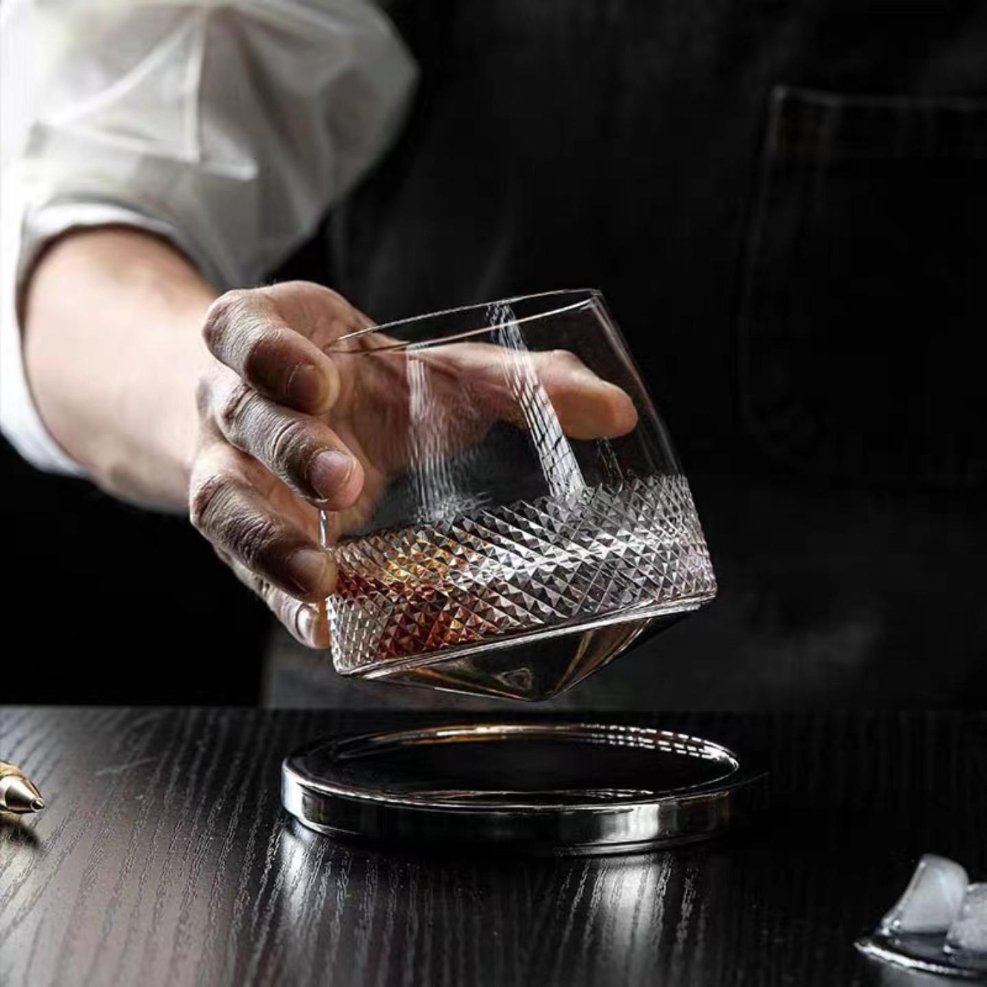 旋转酒杯马爹利摇摇杯威士忌