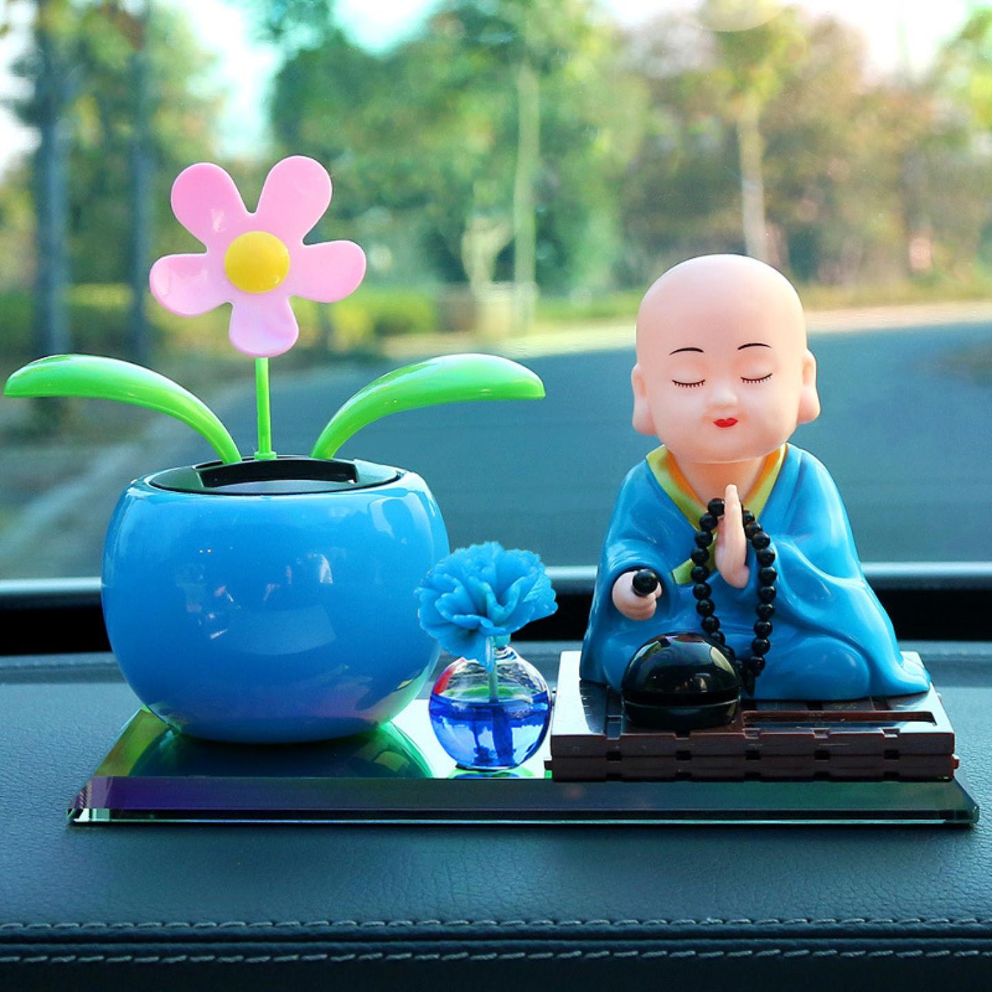 汽车创意太阳能小和尚摆件车载