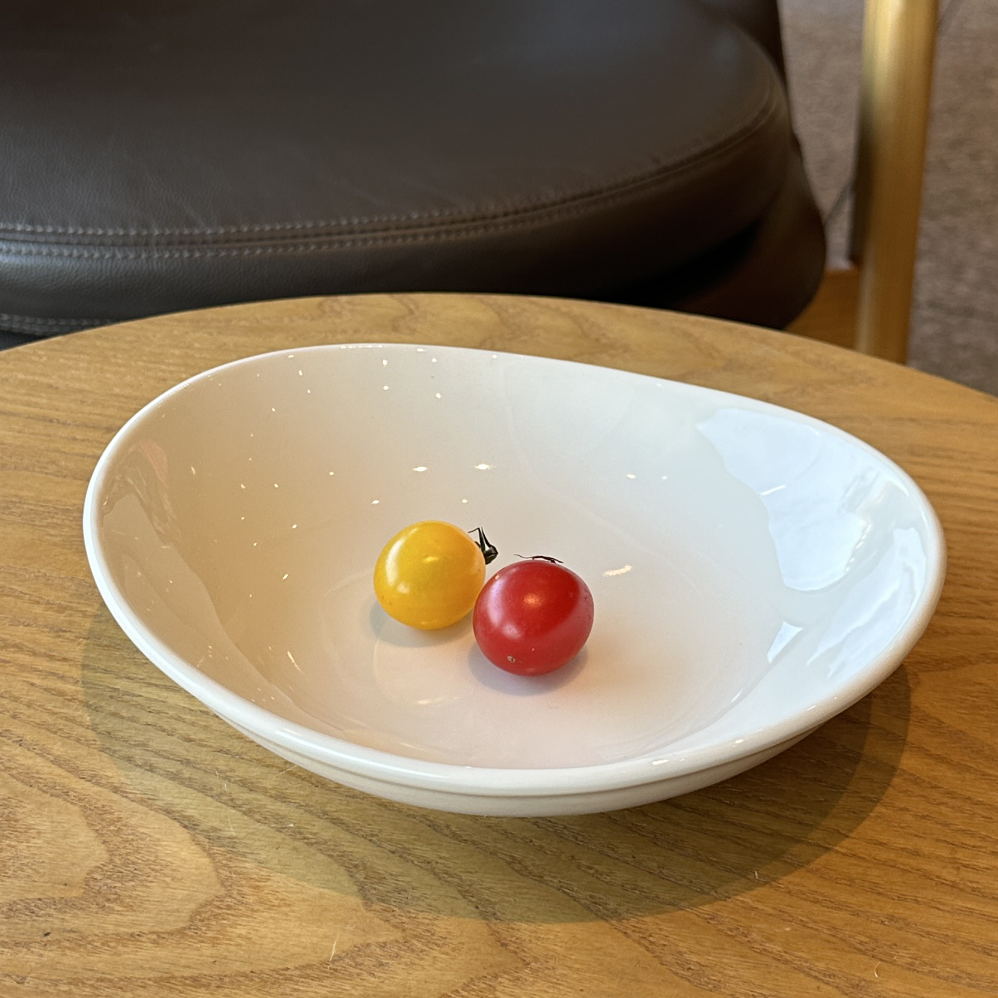 美式白瓷椭圆盘子陶瓷汤菜盘水果小食盘菜盘子沙拉碗深盘元宝