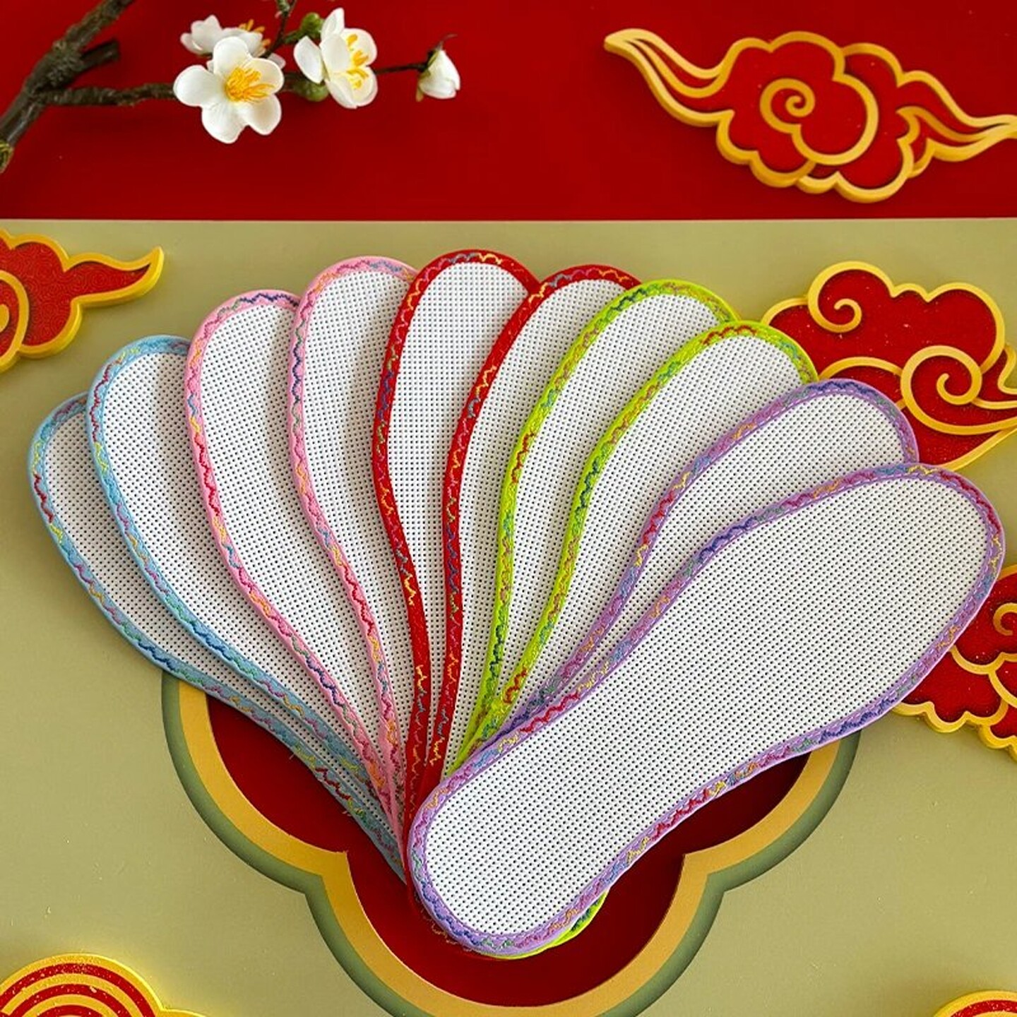 手工十字绣鞋垫白板七彩花边鞋垫七彩线十字绣半成品自己绣的鞋垫