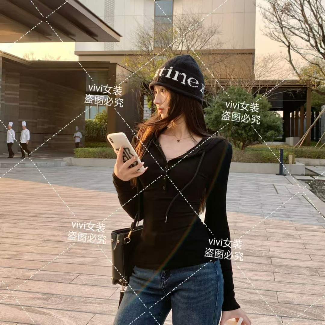 茧凡服饰春秋简约美式辣妹修身半开扣连帽长袖女收腰上衣女25001