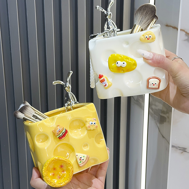 高颜值奶酪收纳筒遥控器