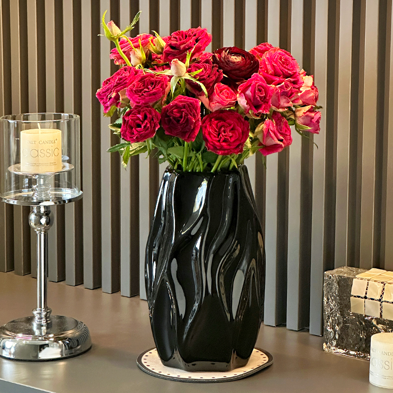 高级感复古黑色褶皱花瓶家居客厅陶瓷摆件玫瑰花水养插真花装饰品