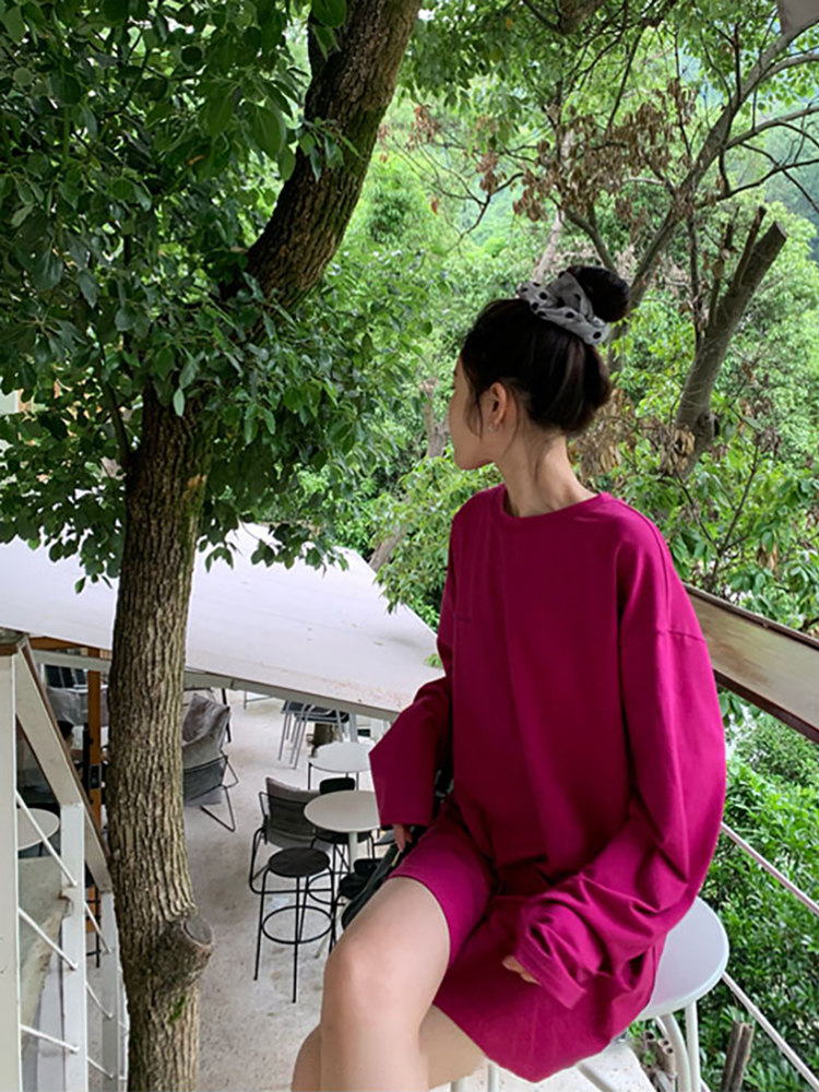 火龙果色长袖t恤女2020年新款秋季宽松中长款字母刺绣纸片人上衣