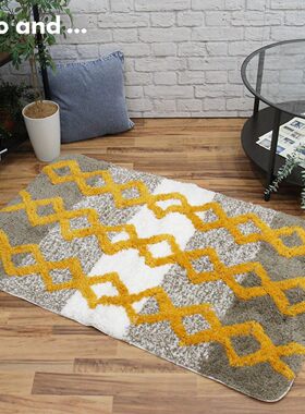 niko and ...绒毛地毯春夏季日系红色几何图案室内地垫217888