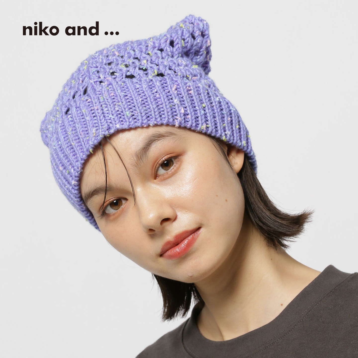 niko and ... 帽子女2025秋季新款潮流镂空方形猫耳毛线帽580298
