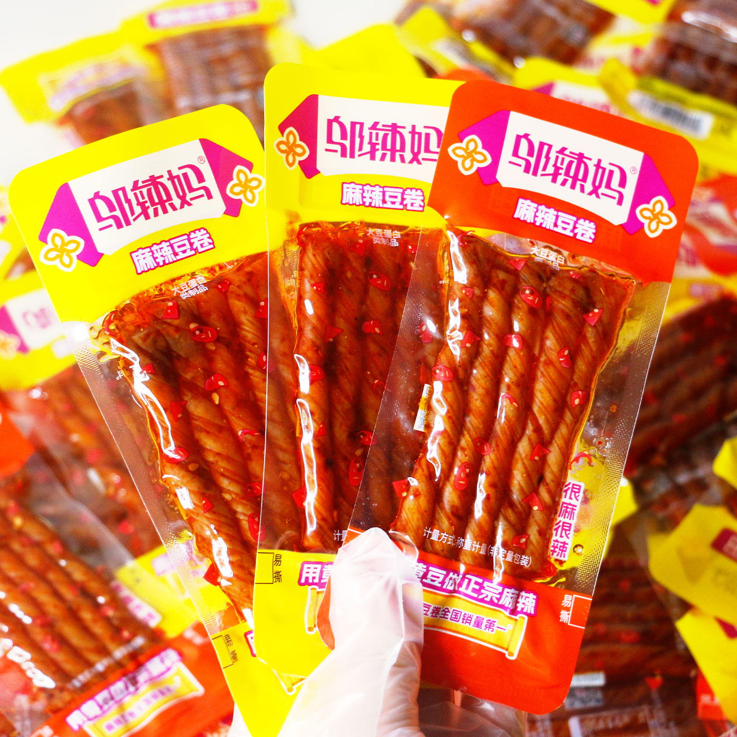 邬辣妈豆卷500g辣条杂粮豆卷网红麻辣辣条豆干素食散装休闲小零食