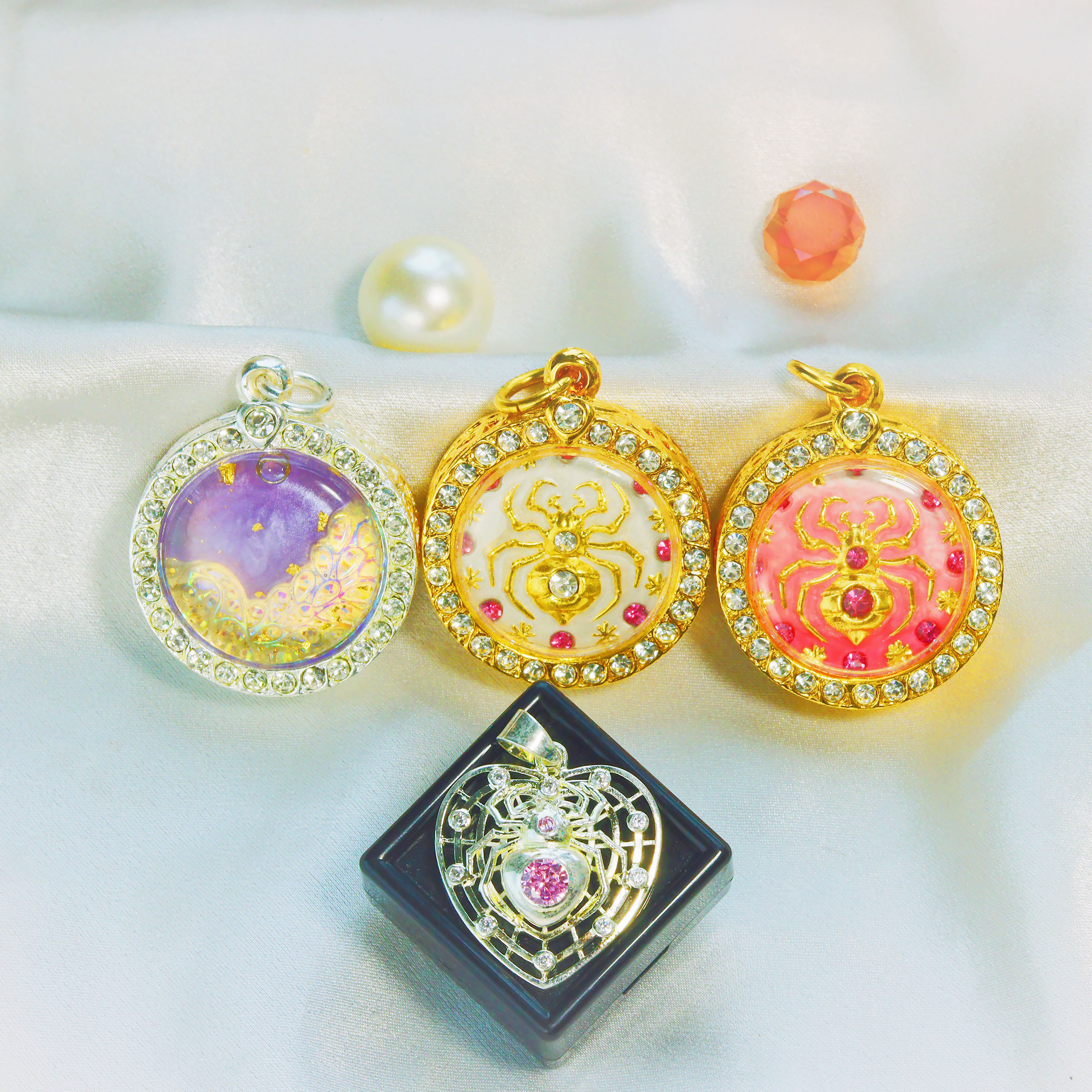 泰国佛牌 阿赞力矿蜘蛛 富贵孔雀 纯银款