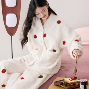 红豆女士珊瑚绒保暖睡衣可外穿韩版 加绒加厚保暖家居服舒适套装