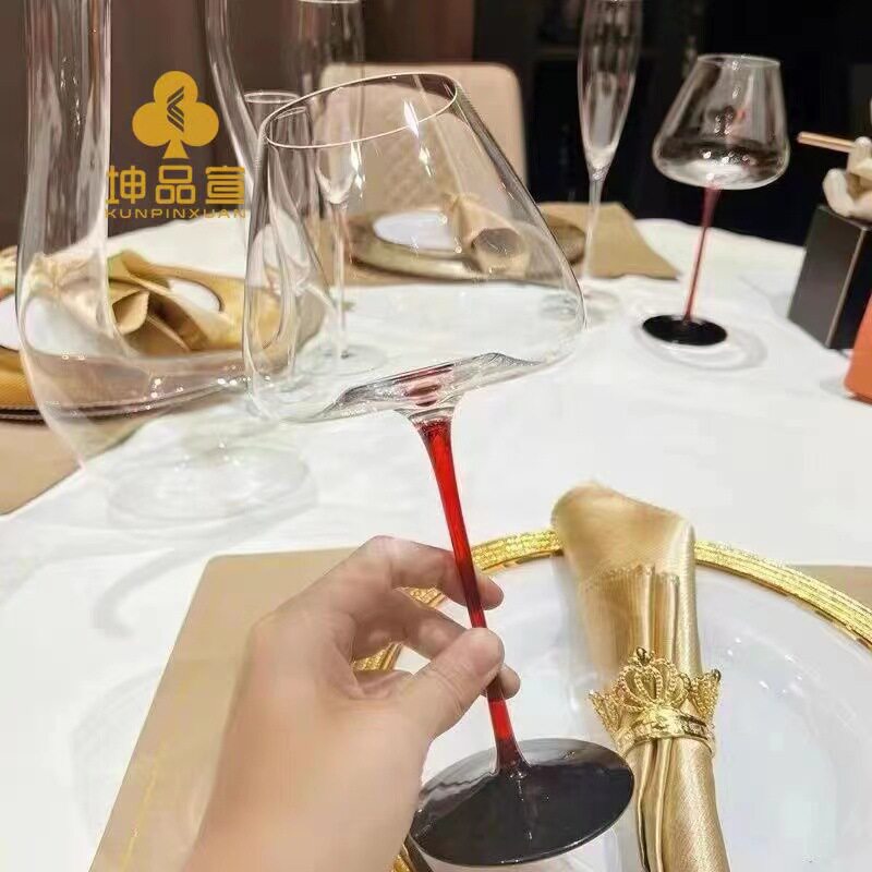 黑领结勃肯第高档红酒杯