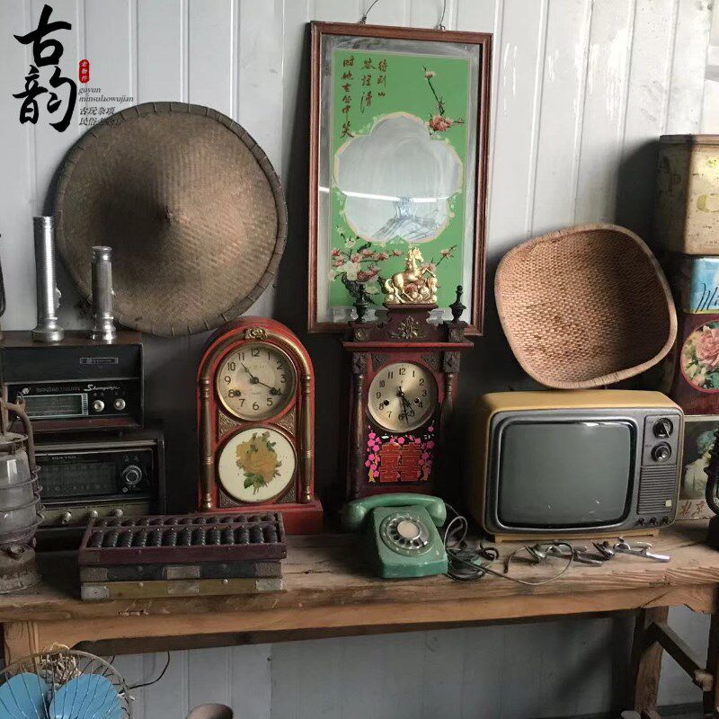 老物件民俗怀旧7080年代农村老式电视机老算盘煤T油灯装饰摆件大