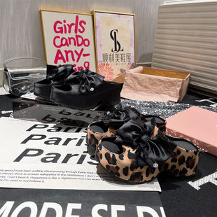 欧货2026年豹纹蝴蝶结小个子露趾凉鞋 托7cm高跟一字沙滩度假拖鞋