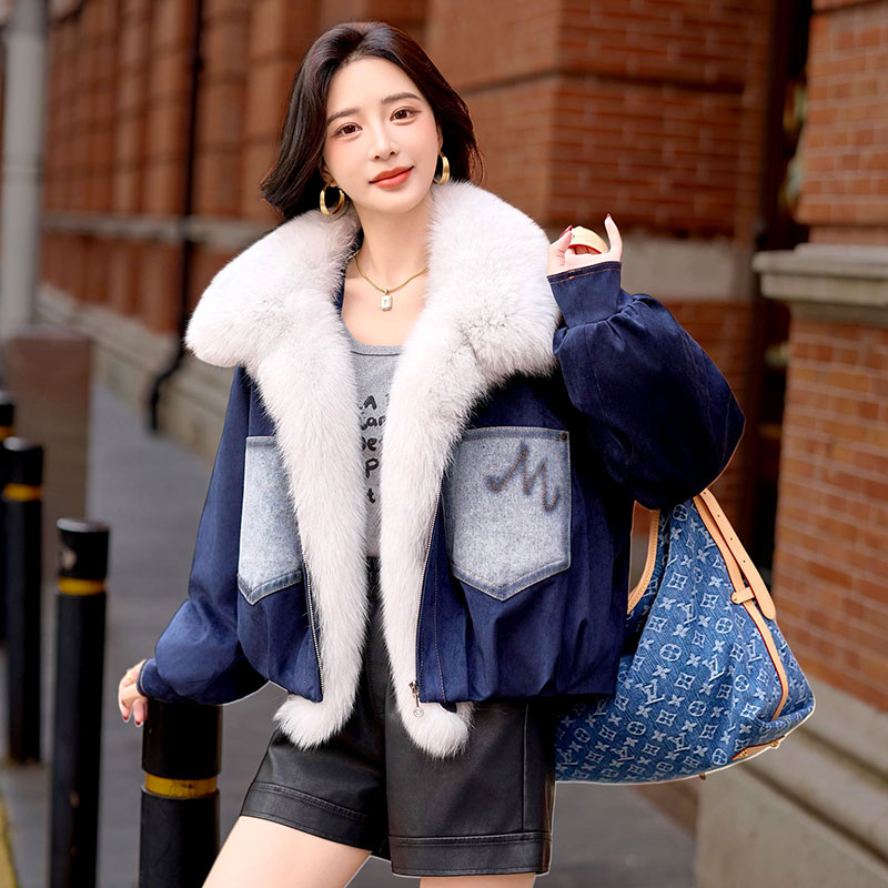 超好看狐狸毛领鹅绒派克羽绒服女