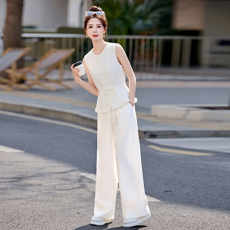 夏日穿搭套装女高级感白色马甲阔腿裤夏季2026新款超火两件套夏装