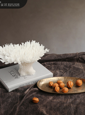 意式现代轻奢样板间床头柜书柜书架白色仿真珊瑚创意软装饰品摆件