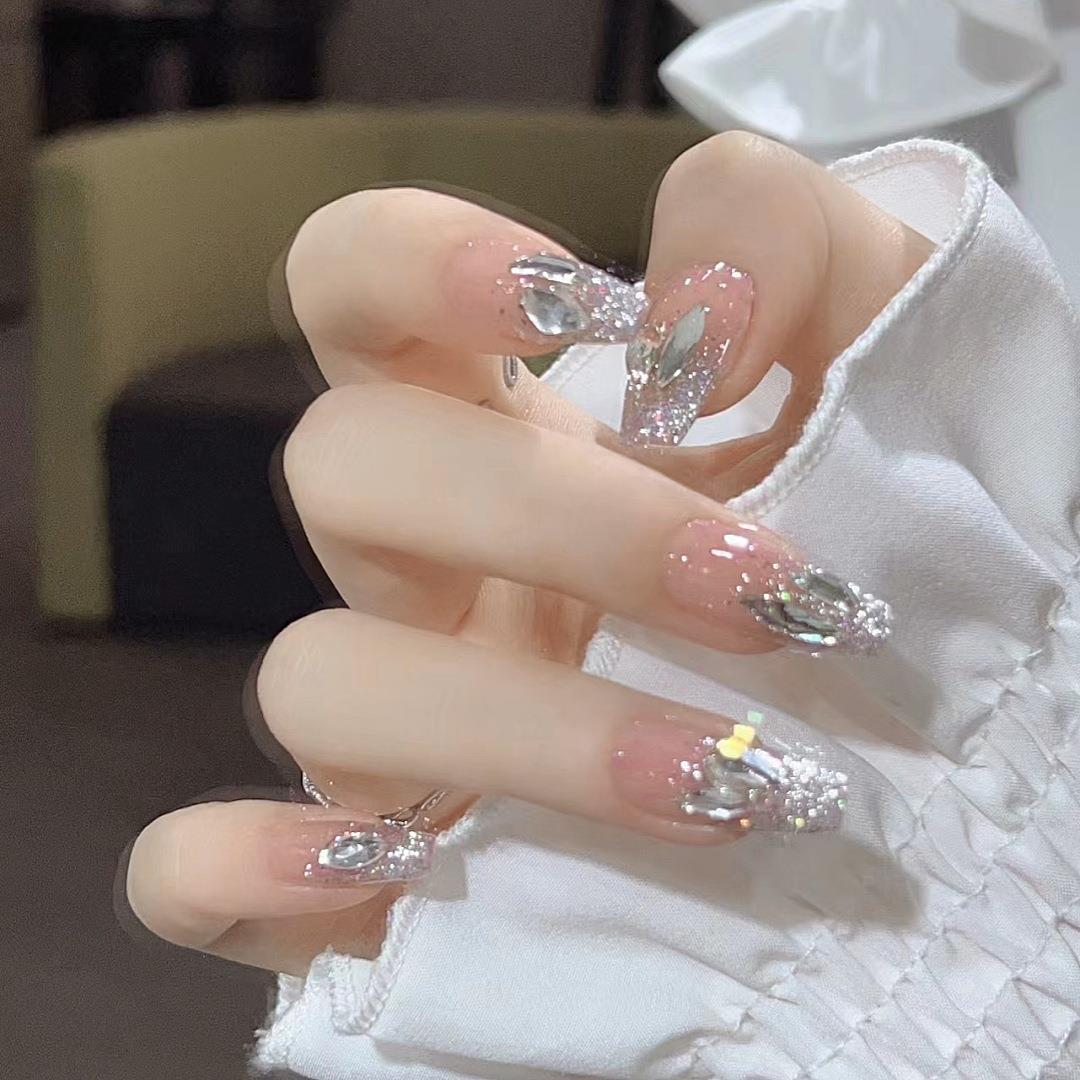 24片高级轻奢仙美甲甲片成品中长款穿戴甲带钻假指甲片Nails