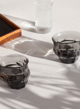 CenttiHome 英国设计ENSEMBLE 捷克进口 Tipsy玻璃杯 歪歪 烟灰色