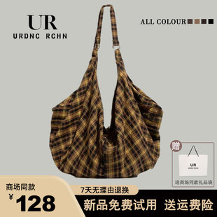 UR夏季新款格纹黄格子复古托特包多功能帆布包通勤单肩斜挎双肩包