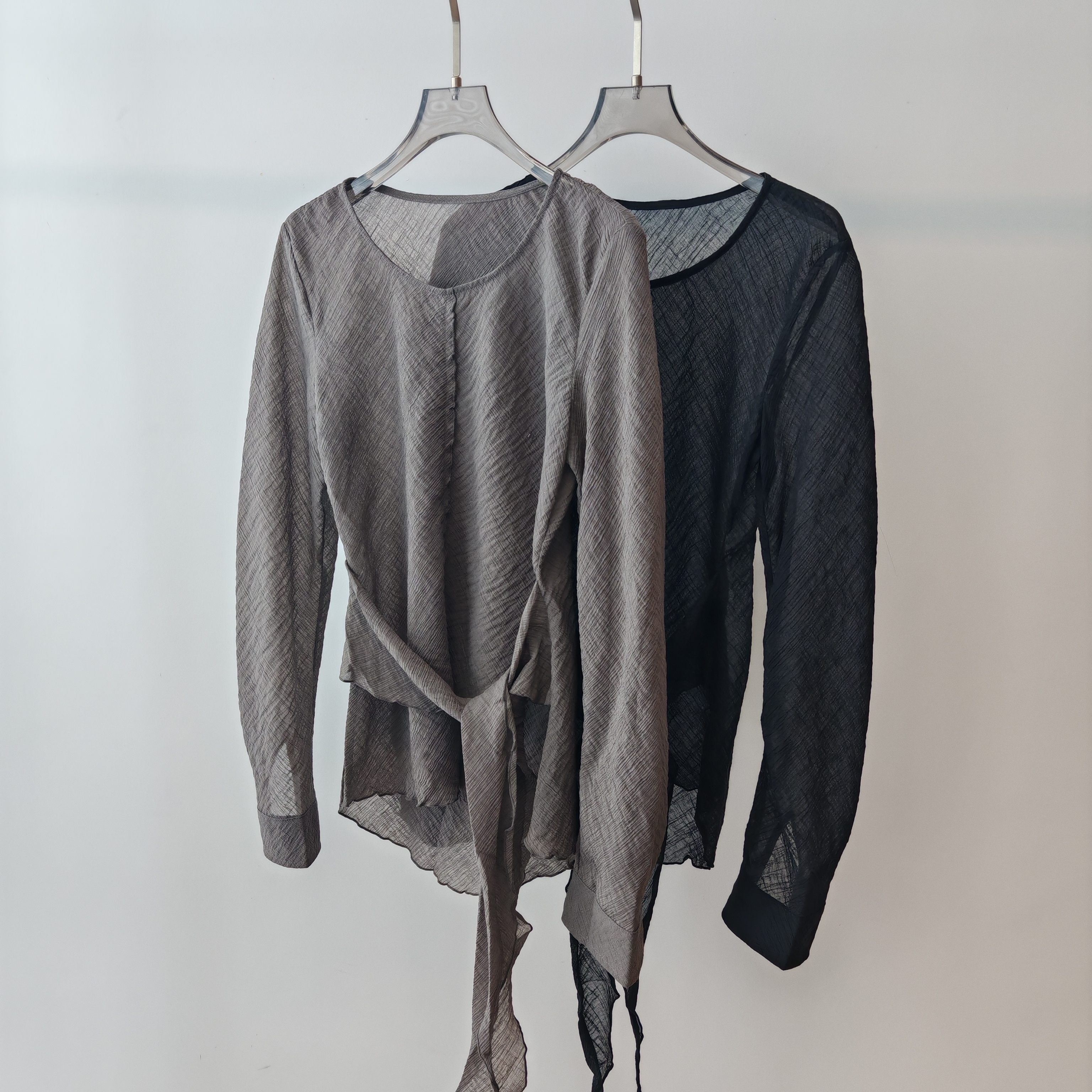 新款压褶工艺圆领系带上衣打底