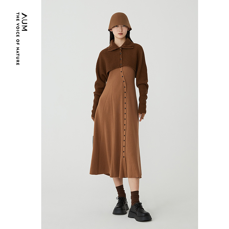 AUM噢姆冬季新款深咖色时尚可叠穿POLO领短款长袖针织衫