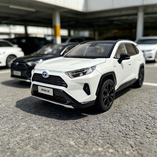 1:18仿真丰田荣放RAV4 2023款合金汽车模型静态轿车摆件礼物收藏