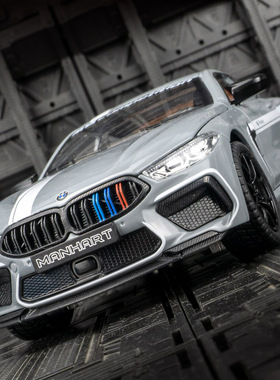 1:24仿真M8合金汽车模型声光回力儿童玩具车男孩车模礼物摆件小车