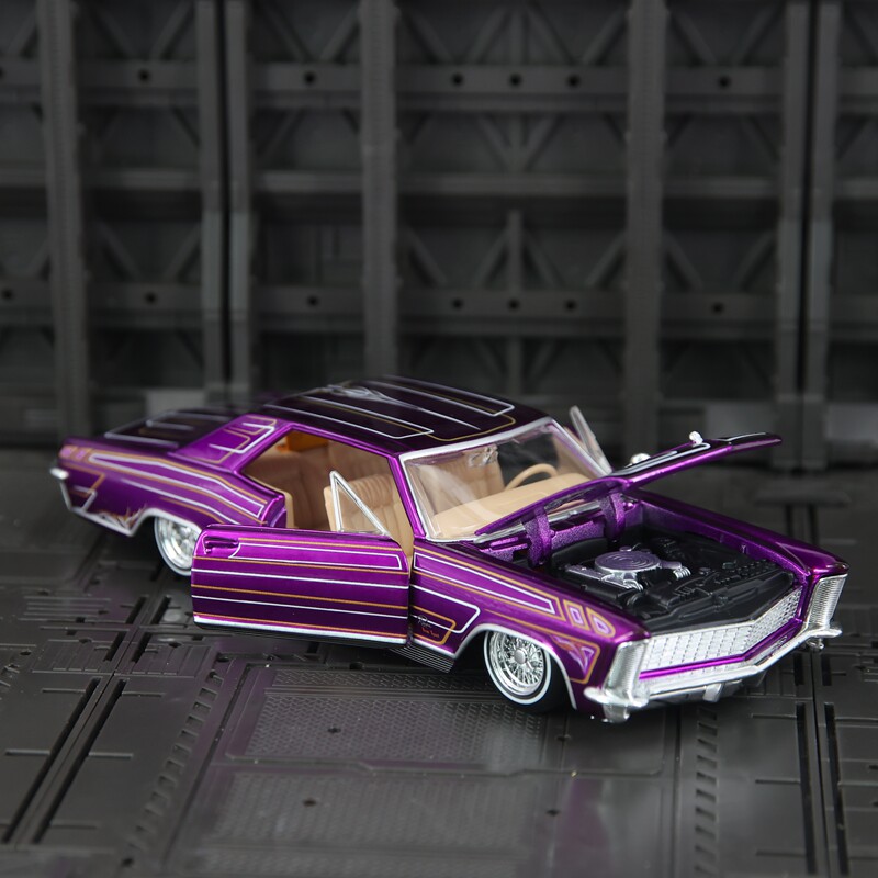 1:26仿真Buick Riviera合金汽车模型复古别克老爷车静态摆件收藏