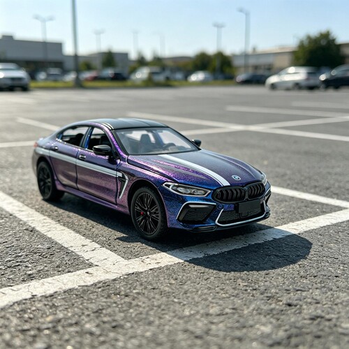 1:32仿真BMW M8合金汽车模型宝马跑车礼物声光4开门回力玩具礼物