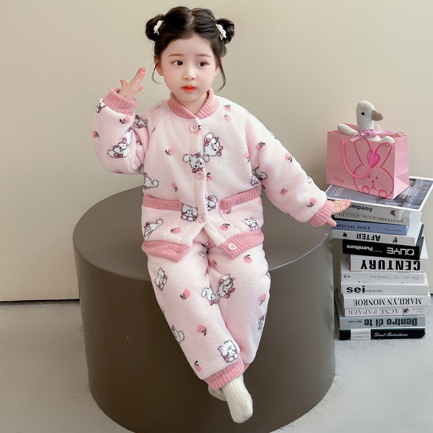 儿童珊瑚绒睡衣女孩秋冬款加厚